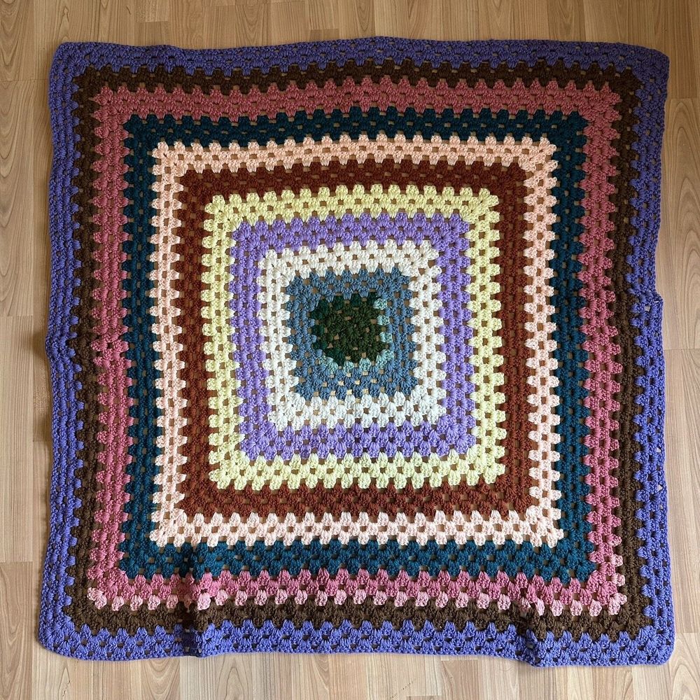 Vtg Handmade Granny Crochet Afghan throw Blanket 42”x42” Roseanne Style Granny ￼